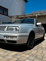 Volkswagen VW Vento GLX - Volkswagen Vento mit Benzin-Antrieb