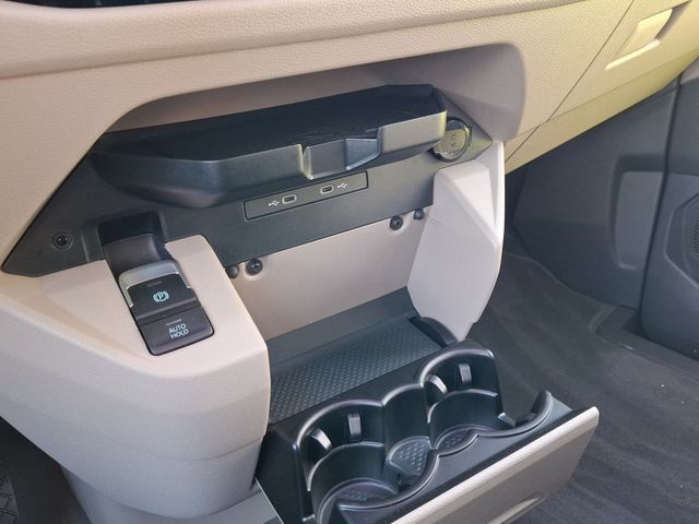 T7 Multivan Life "Edition" Motor: 1,5 l eHybrid 