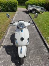 Vespa Primavera - VESPA MOFA