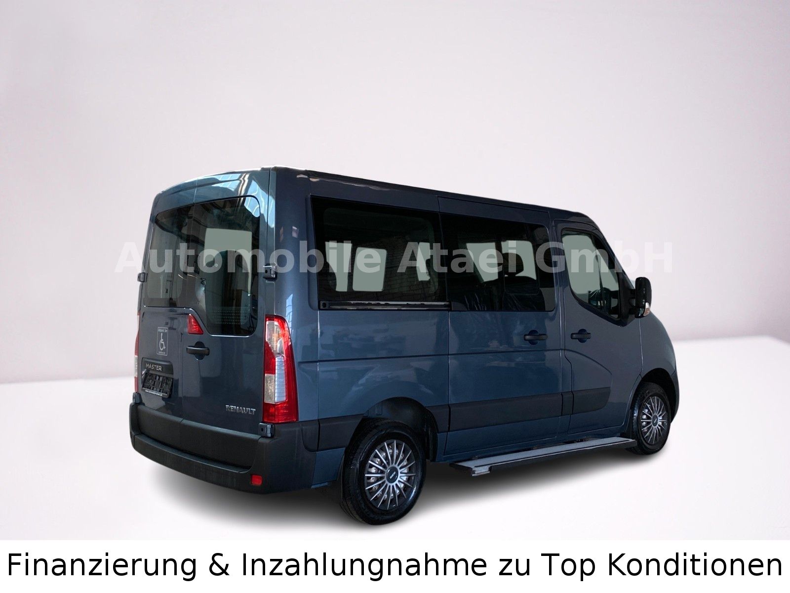 Fahrzeugabbildung Renault Master Automatik *Selbstfahrer* Rollstuhl-Lift