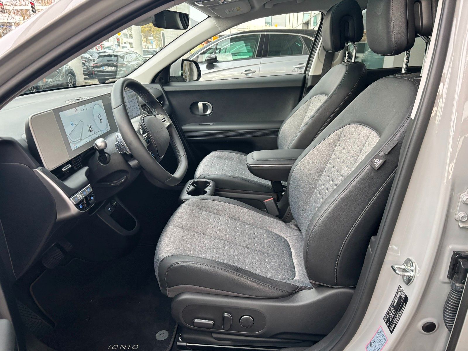 Fahrzeugabbildung Hyundai IONIQ 5 77,4 Wh 239kW 4WD Techniq/BOSE/PANO!