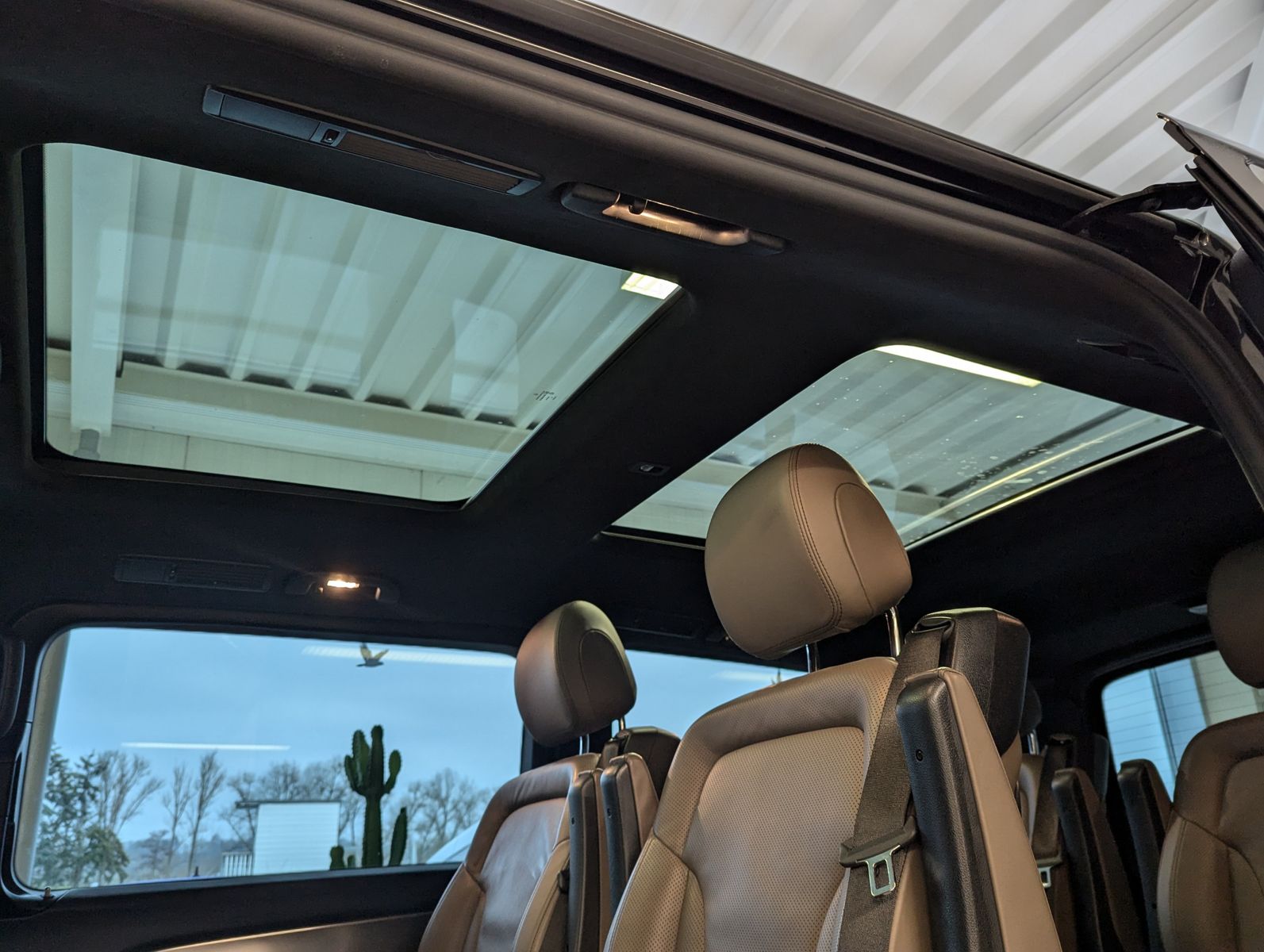 Fahrzeugabbildung Mercedes-Benz V 300 d EXCLUSIVE 4M lang Pano Nappa AHK VOLL 19