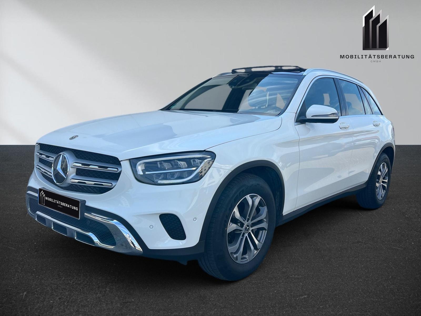 Mercedes-Benz GLC 300 4Matic Panorama / AHK 
