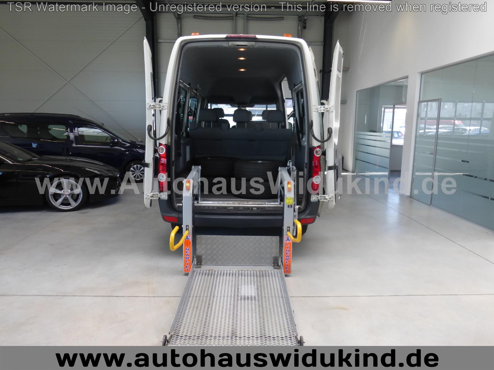Volkswagen Crafter 2.5 L2H2 Behinderteng. 8 Sitze el. Rampe