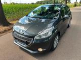 Peugeot 208 1.2  Benzin - Peugeot 208 in Osnabrück