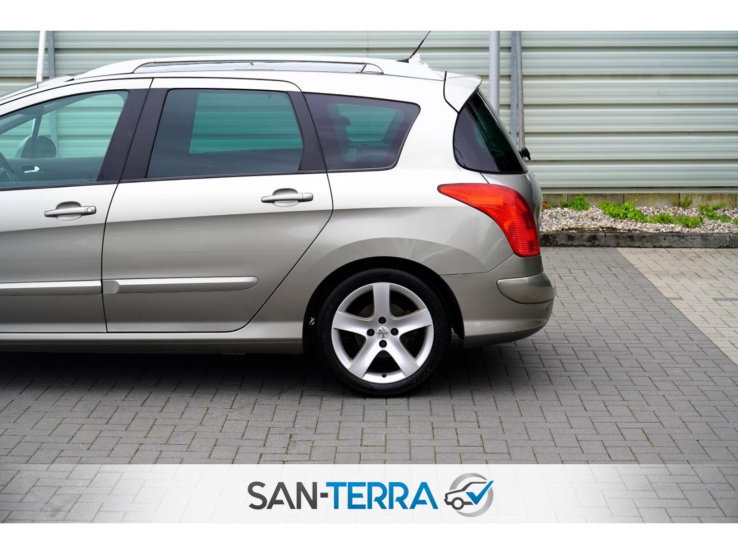Peugeot 308 2010 — photo 12
