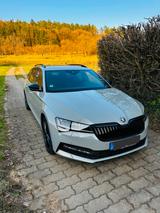Skoda Superb 200PS DSG SPORTLINE 8fach bereift AHK LED