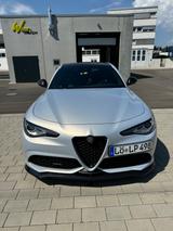 Alfa Romeo Giulia 2.0 Turbo 16V 206kW AT8-Q4 Veloce Veloce - Alfa Romeo Giulia: Veloce