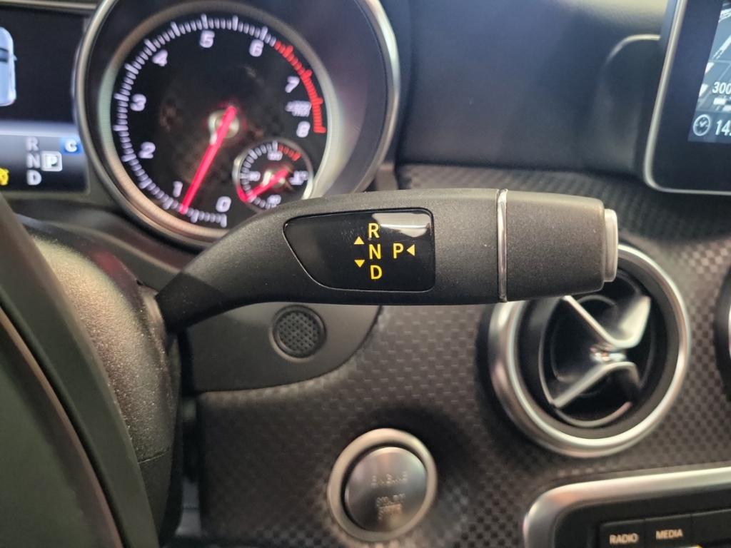 Mercedes-Benz A 250 BlueEfficiency Urban AUTOMATIK NAV LED SIT