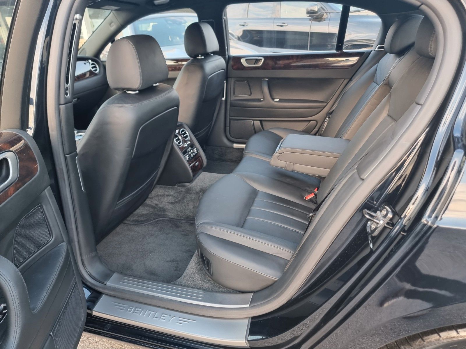 Fahrzeugabbildung Bentley Continental Flying Spur/Ausnahmezustand/Orig. km