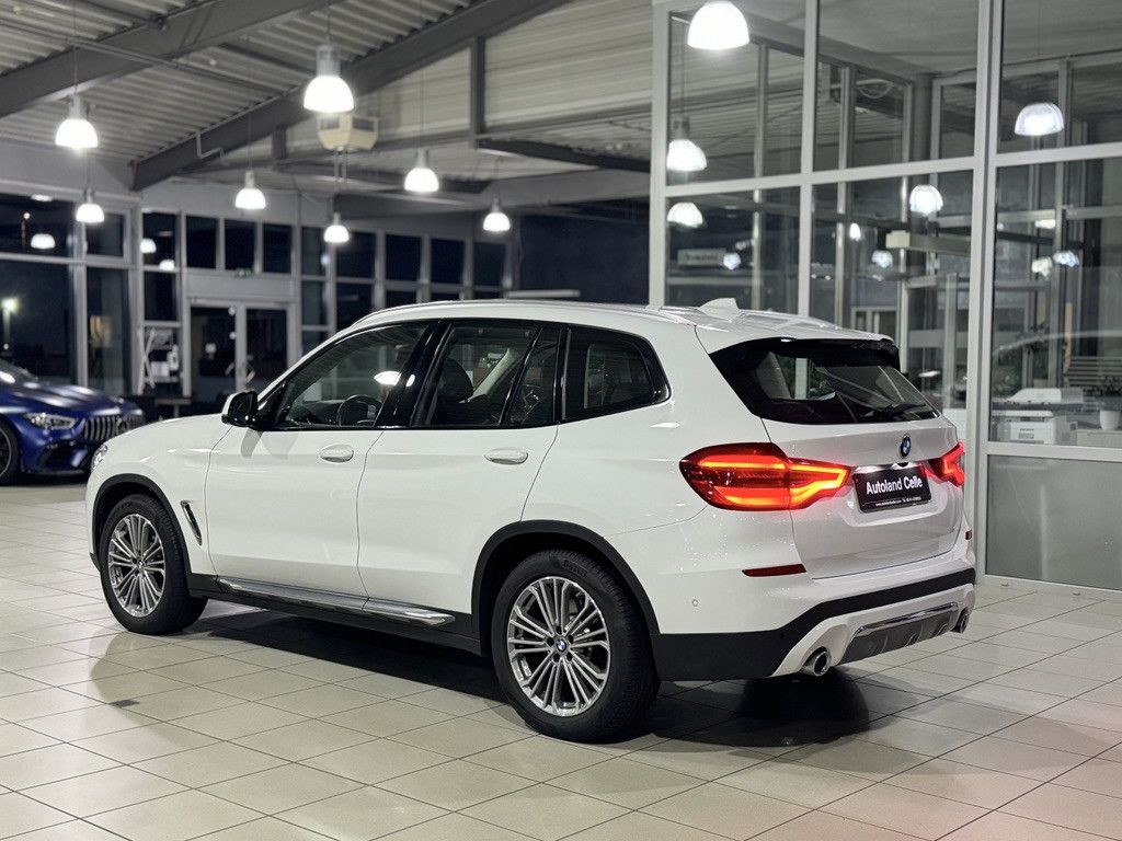 Fahrzeugabbildung BMW X3 xD20d LuxuryLine Kamera HiFi DAB Sport 19Zoll