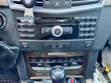 Mercedes E 250 - 4
