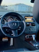 Mercedes-Benz Mercedes C 300 - gebrauchte Mercedes-Benz C 300 aus dem Jahr 2010