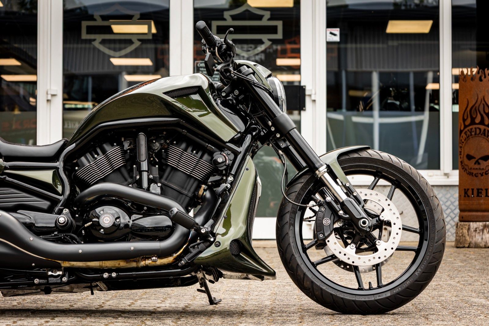 Fahrzeugabbildung Harley-Davidson VRSCDX Night Rod Special - BBC - 280er - Bad Boy