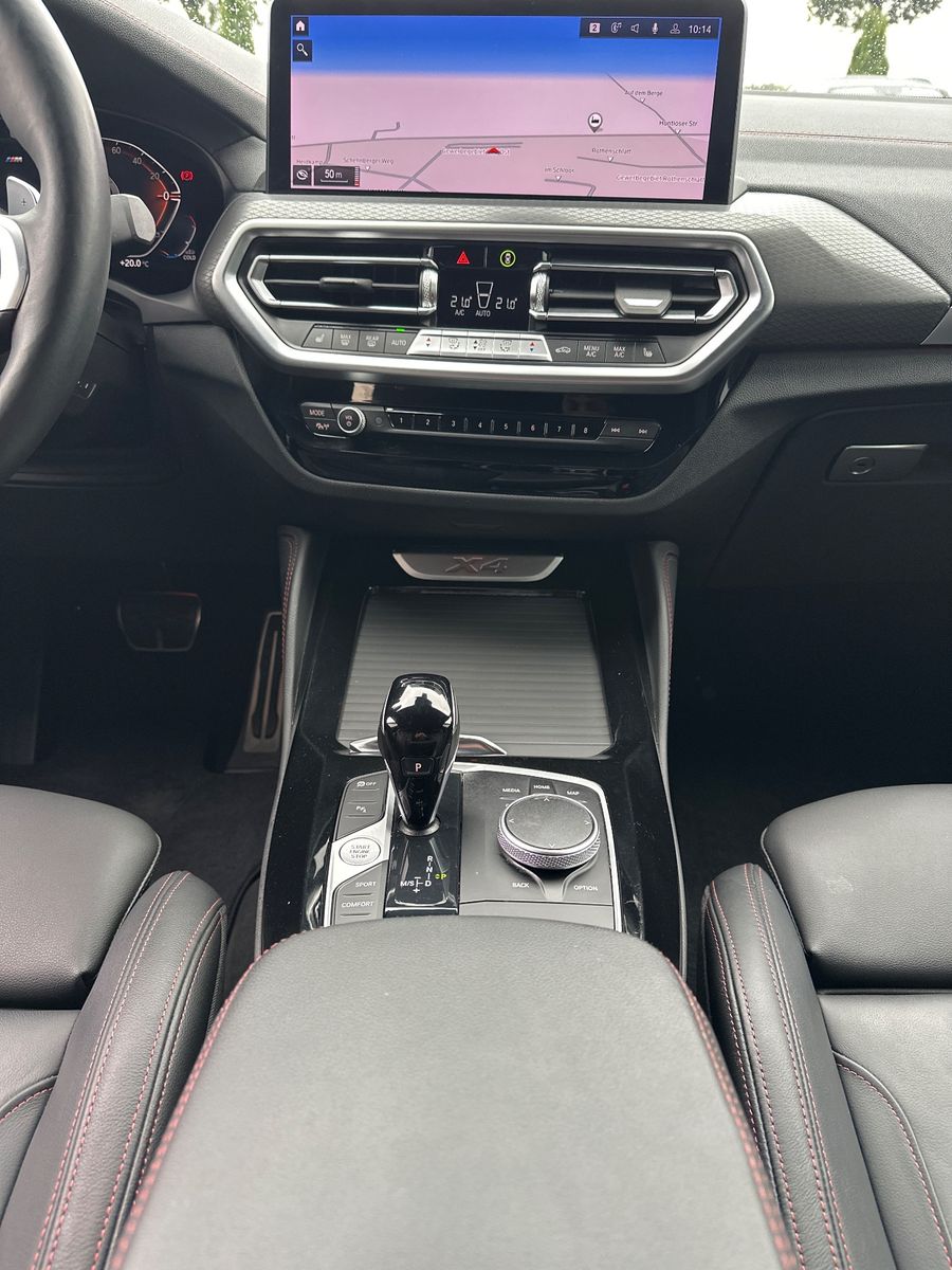Fahrzeugabbildung BMW X4 xDrive30d M-Sport NAV+LED+AHK+STHZ+HUD+KAM