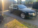 Audi A8 L 3.0 TDI tiptronic quattro - - Audi A8 aus 2011: L
