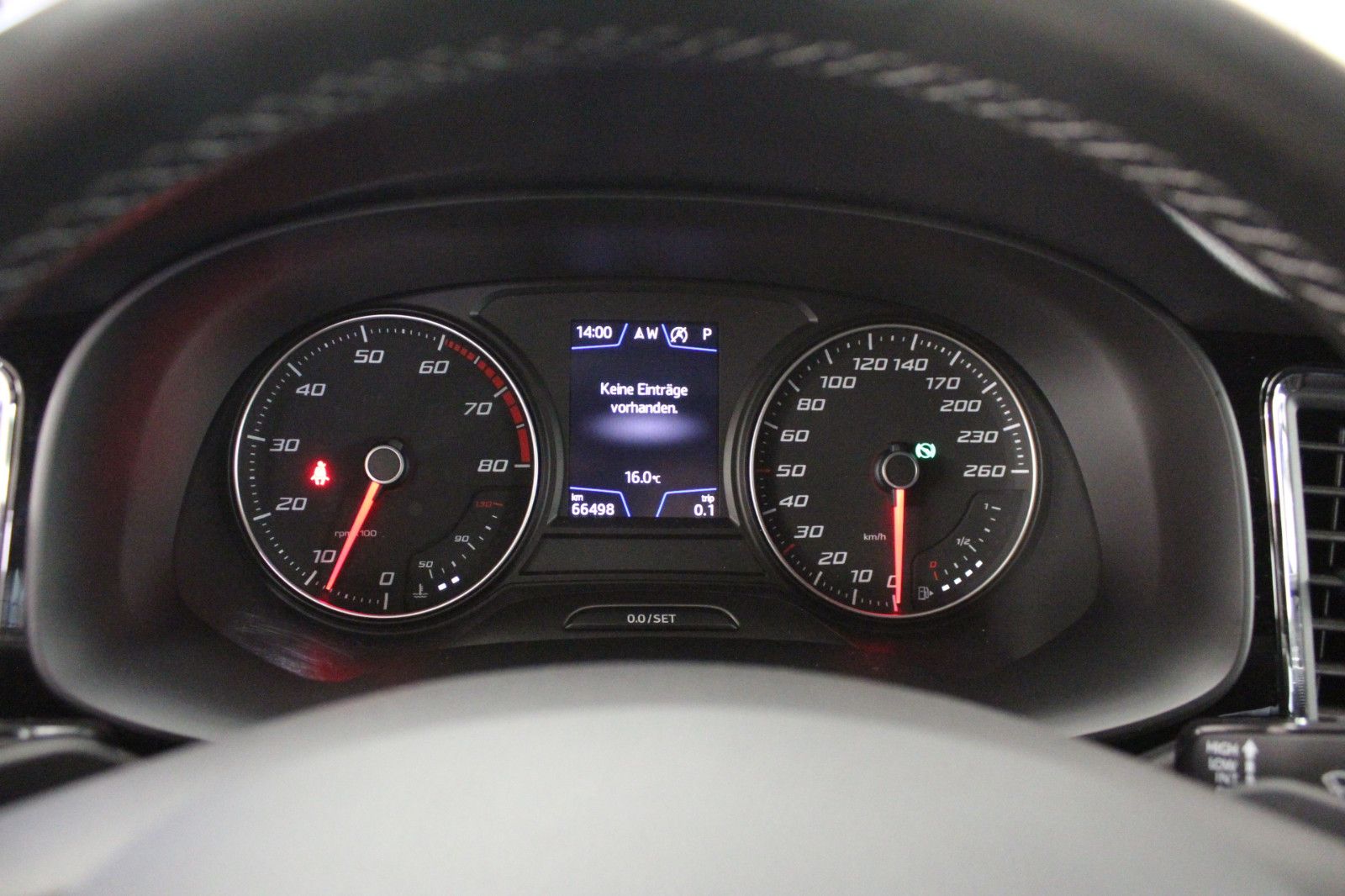 Fahrzeugabbildung SEAT Ateca 1.5 TSI ACT 110kW Xcellence DSG *Winterräd