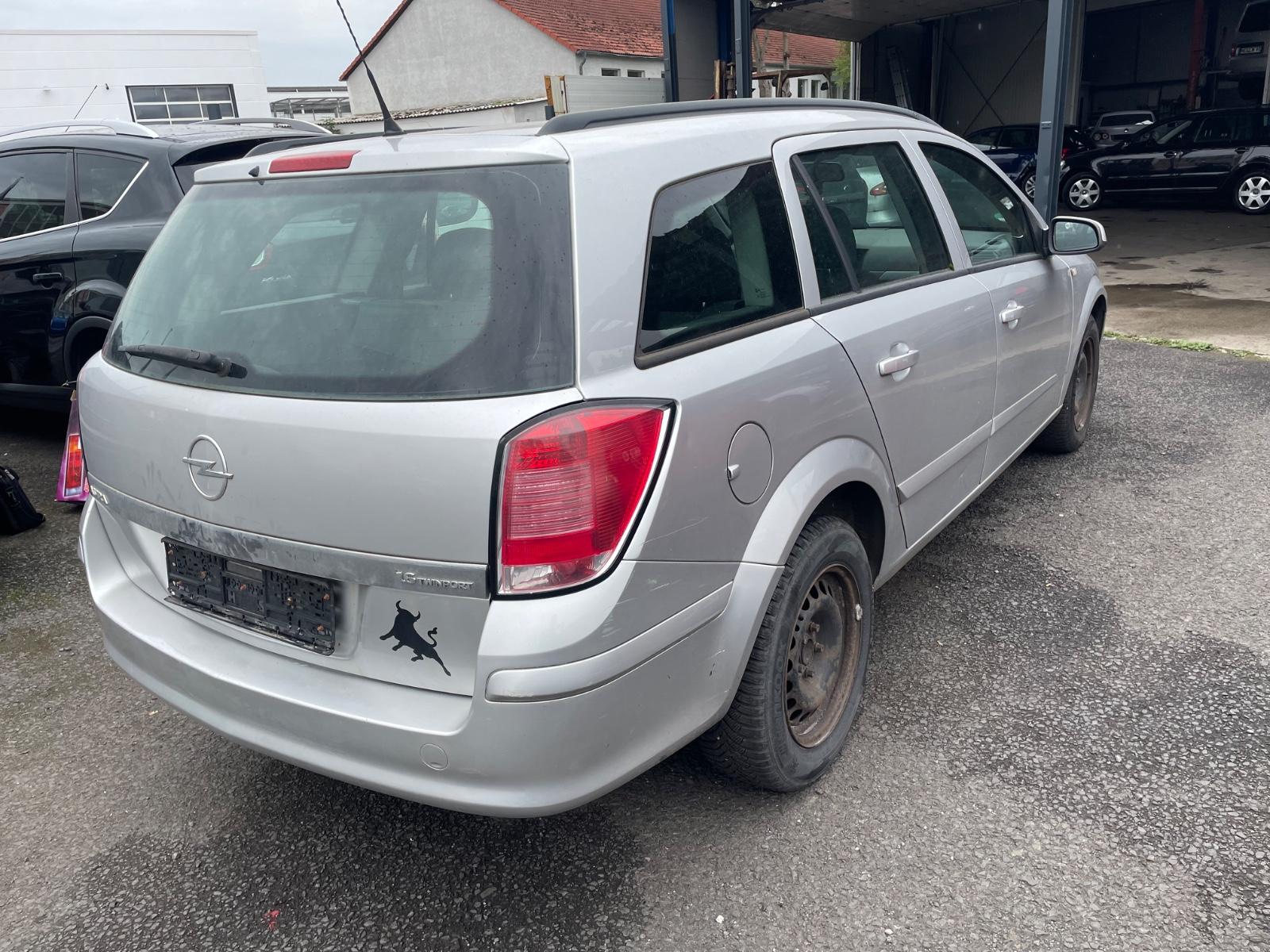 Opel Astra 2006 — engine 1.598 cm³, 105 HP (77kW)
