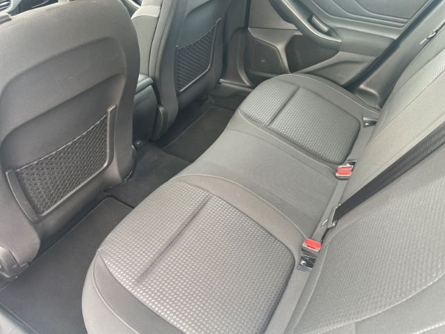 Fahrzeugabbildung Ford Focus 1.5 EcoBlue Lim. Cool & Connect Autom. Nav