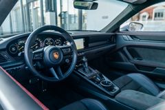 PORSCHE 992 GT3/ 1. HAND/ LIFT/ KAMERA/ APPROVED/ BOSE PORSCHE 992 GT3/ 1. HAND/ LIFT/ KAMERA/ APPROVED/ BOSE