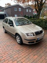 Skoda Fabia 1.9 Kombi Schiebedach, AHK - Skoda Fabia aus 2005 mit Diesel-Antrieb