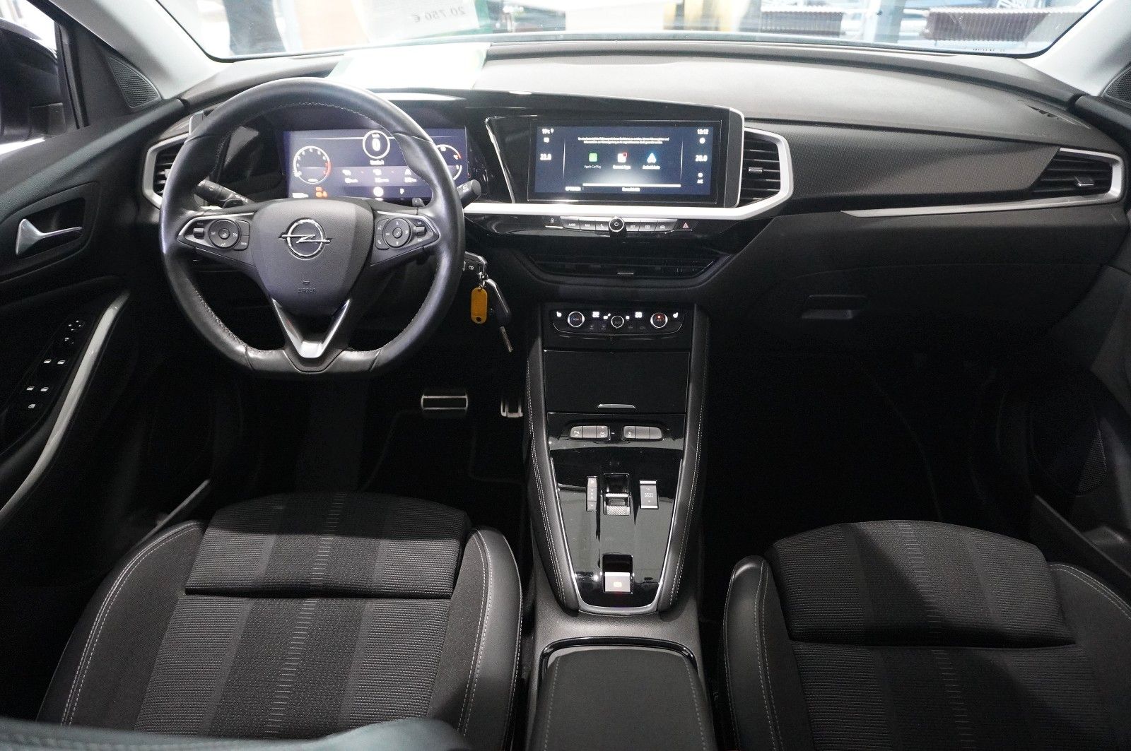 Fahrzeugabbildung Opel Grandland (X) 1.2T GS LINE NAVI/LED/KAMERA/DAB+