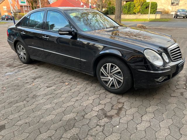 Mercedes-Benz E 280 AVANTGARDE.Automatik:Schiebedach.Ledr