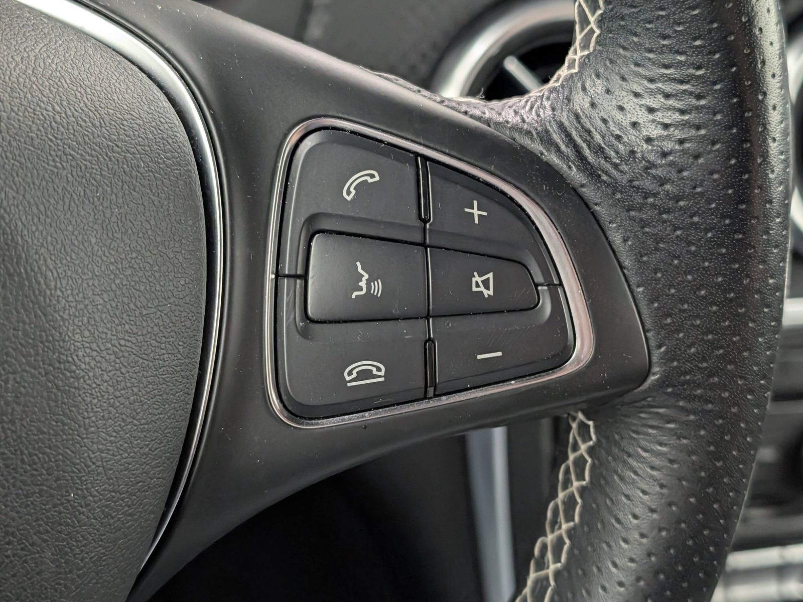 MERCEDES-BENZ A 180 1.6 Urban Navi LED Klima SHZ – Bild 33