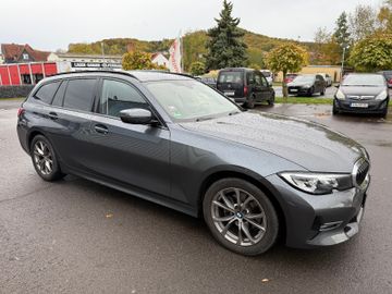 BMW 320i Touring SportLine+LED+StLüftung+App+Virtual