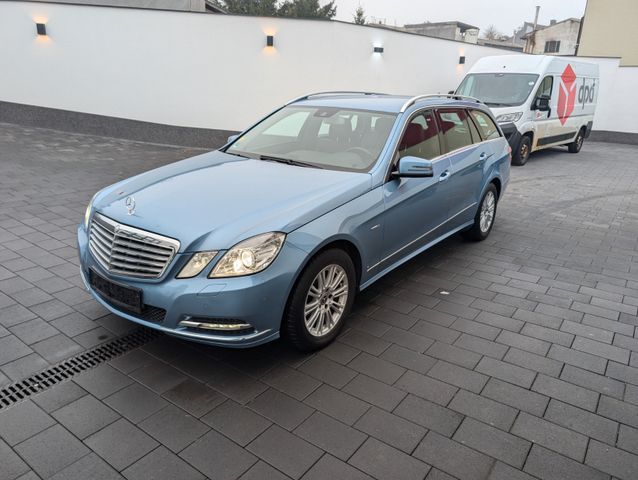 Mercedes-Benz E 220 T-Modell  CDI BlueEfficiency