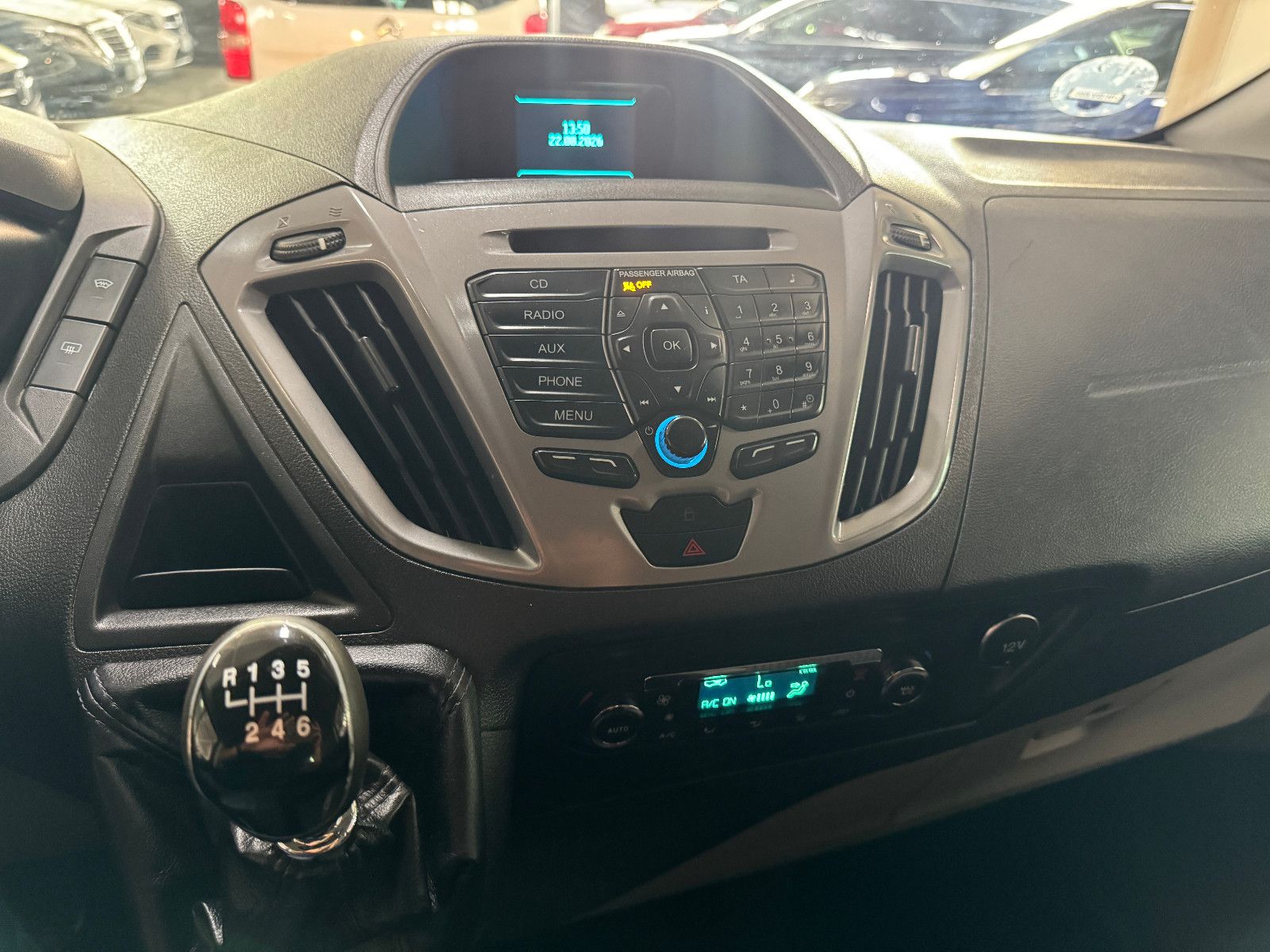 Fahrzeugabbildung Ford TOURNEO CUSTOM 2.2 TDCI WESTFALIA EUROLINE STHD