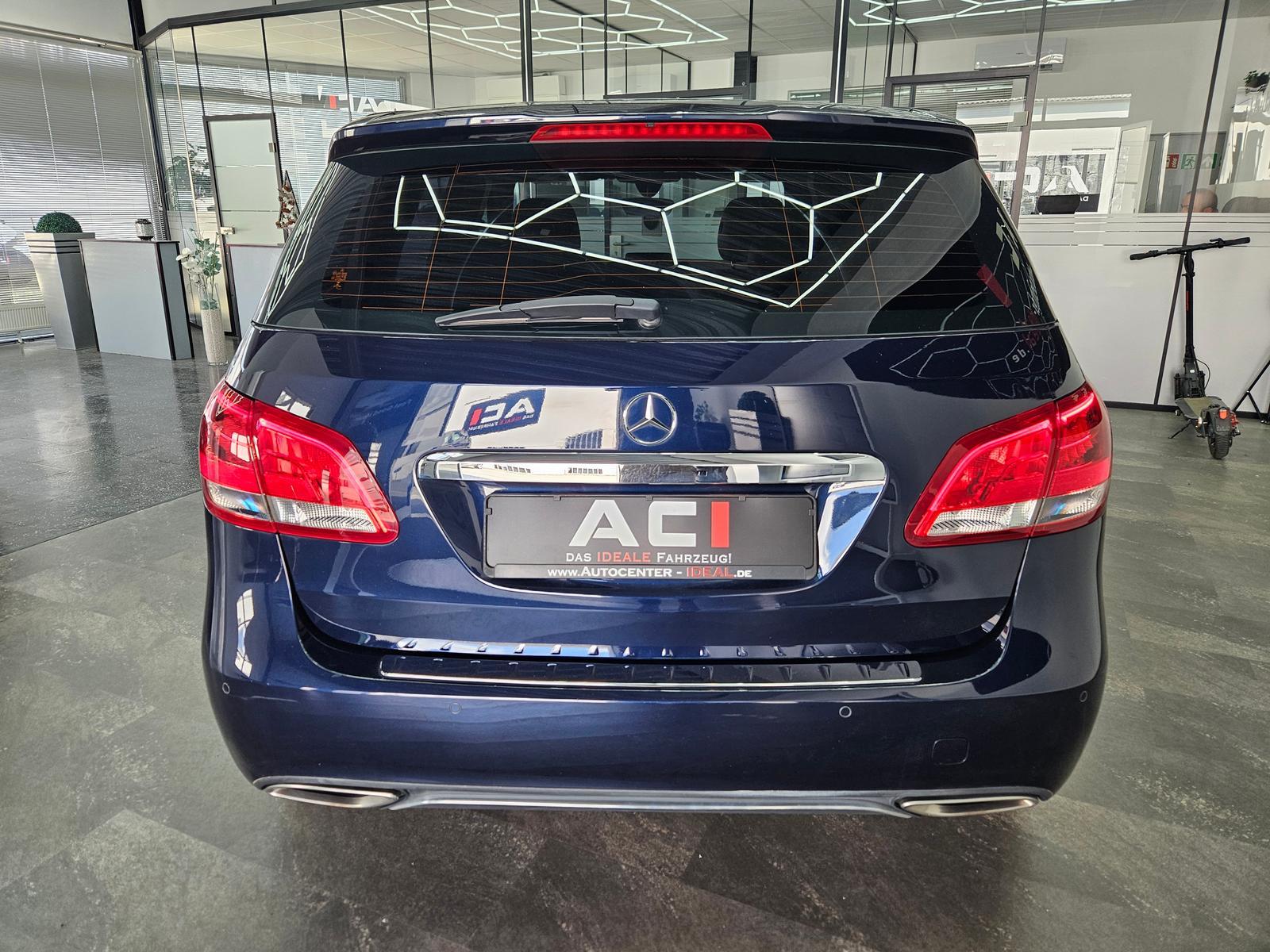 Mercedes-Benz B 180 1,6 Urban Business, Temp., LED, Navi, PDC