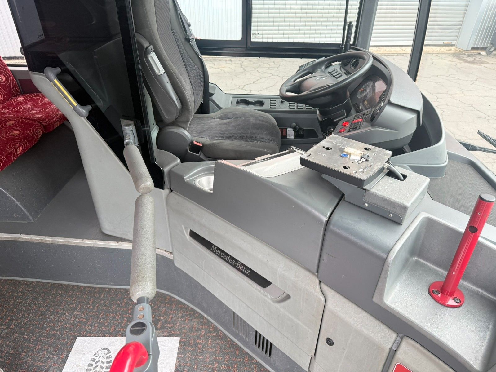 MERCEDES-BENZ  2014 - Image 14 of 28