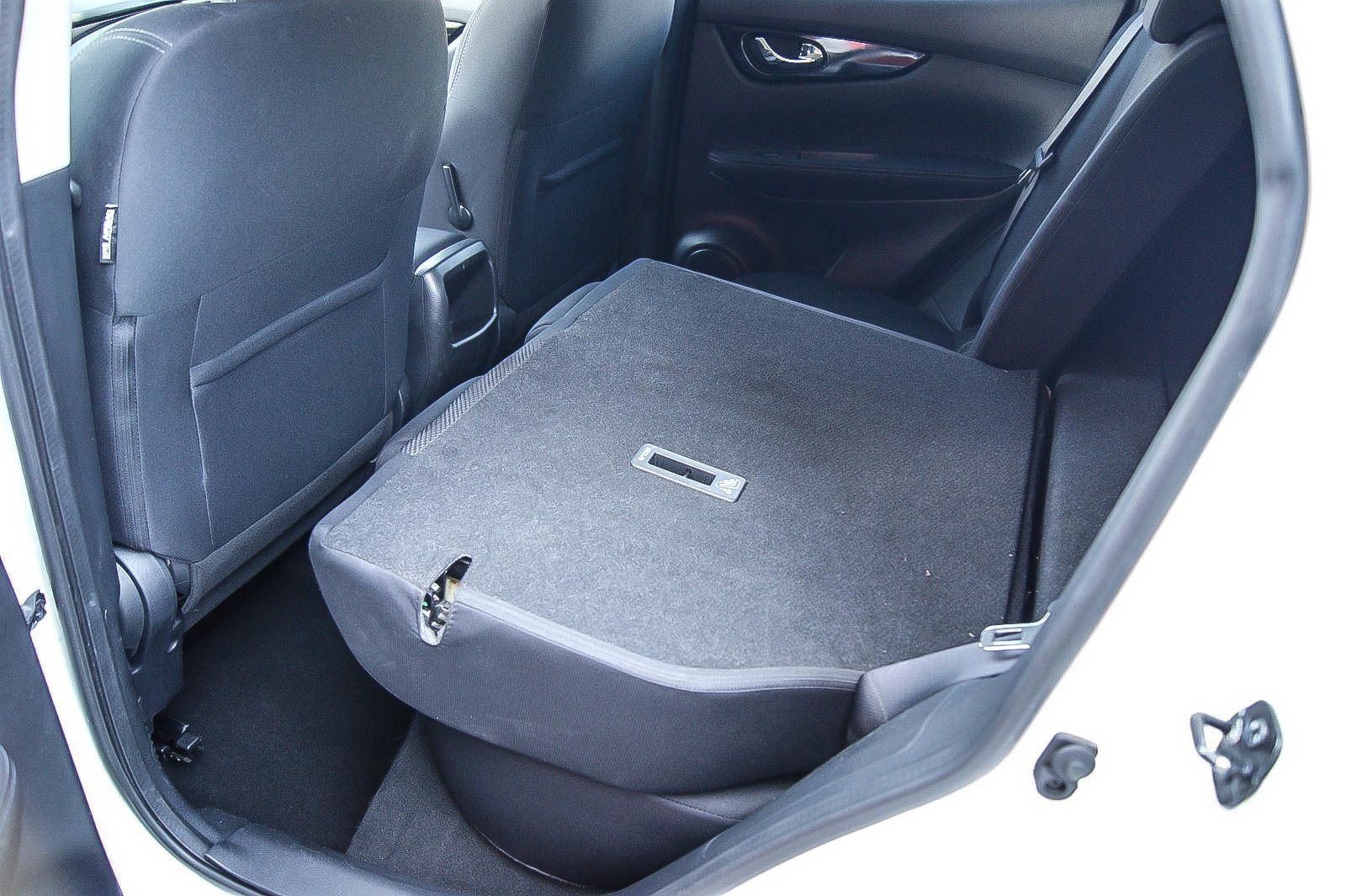 Fahrzeugabbildung Nissan Qashqai DIG-T 12 N-Connecta KAMERA RENTNERBESITZ