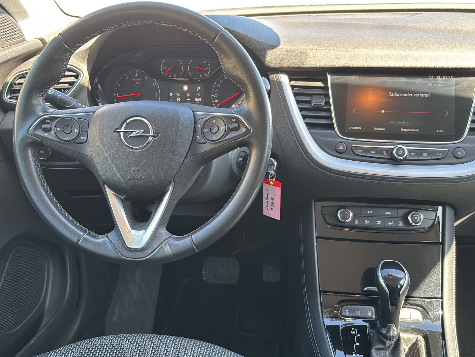 Fahrzeugabbildung Opel Grandland X 1.2 Turbo 96kW Edition Auto