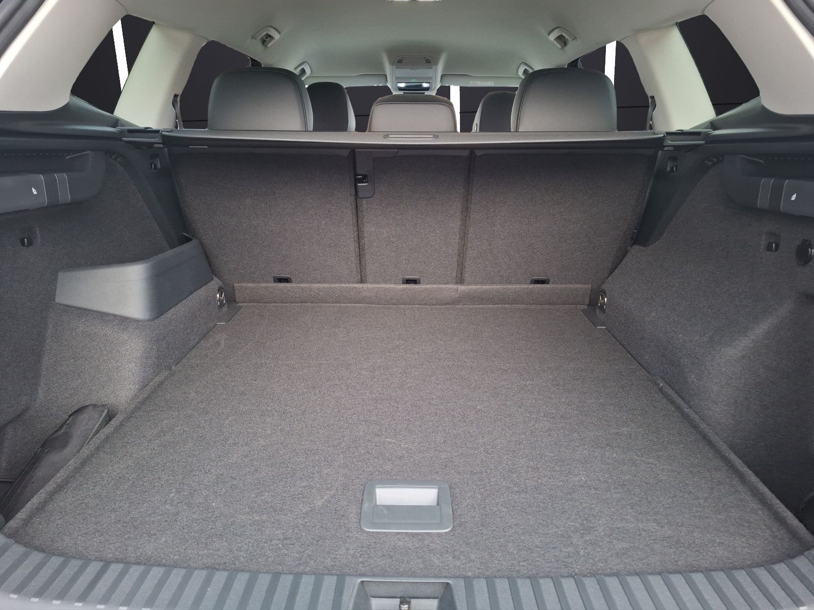 Fahrzeugabbildung Volkswagen Tayron TDI Life DSG 4M LEDplus AHK Navi AID ACC