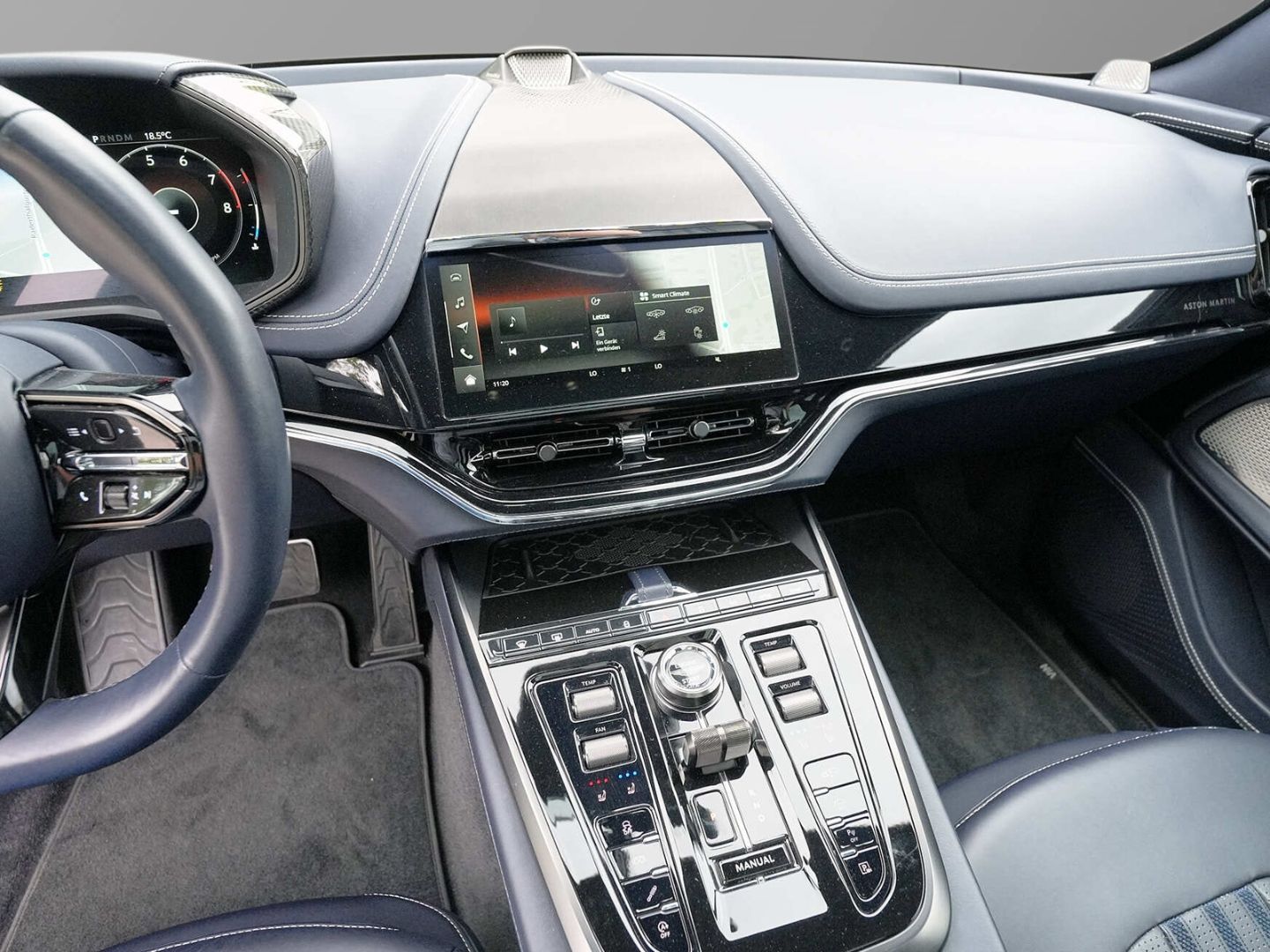 Aston Martin DBX 707 Ultramarine Black / Dark Knight foto 24