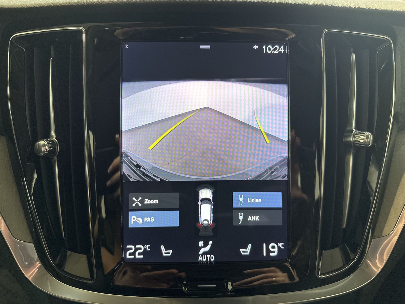 Fahrzeugabbildung Volvo V60 T6 AWD Recharge Inscription NAV+LED+ACC+AHK