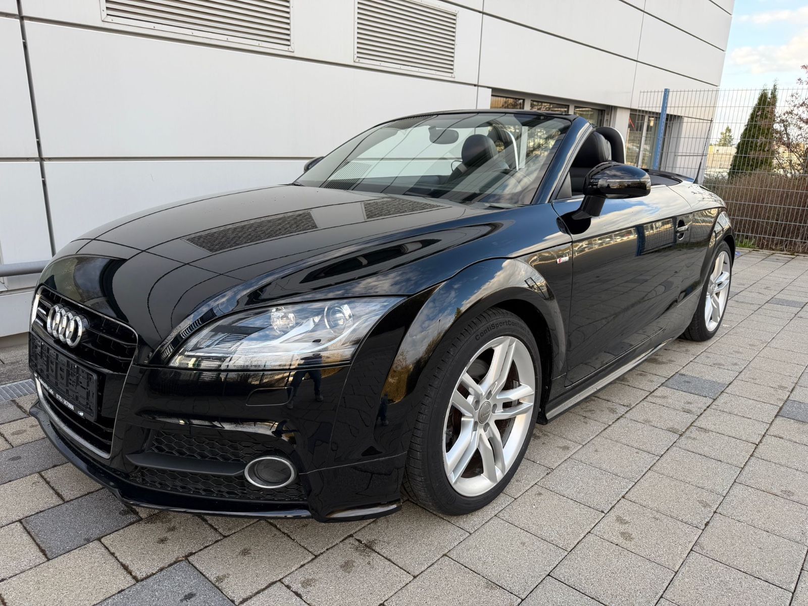 Audi TT 1.8 TFSI Roadster S-Line foto 2
