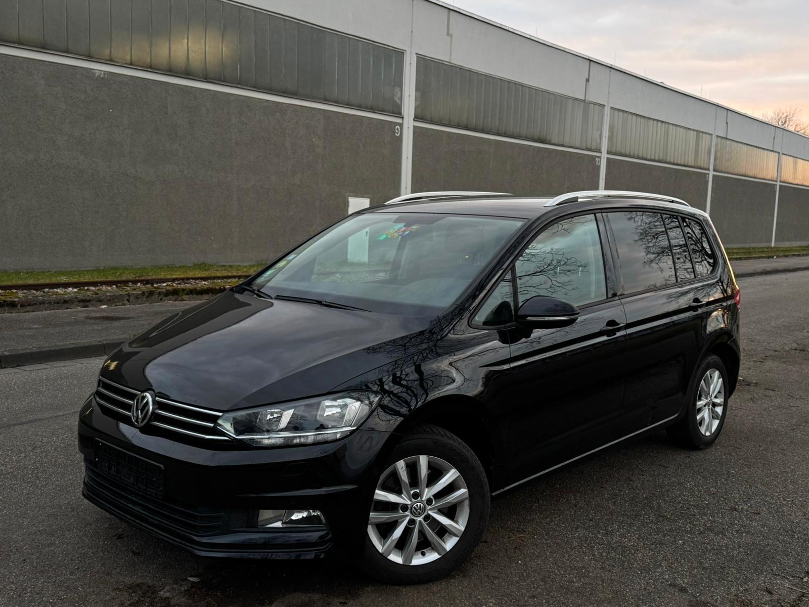 Volkswagen Touran 1.6 TDI DSG 7-SITZER/ACC/NAVI