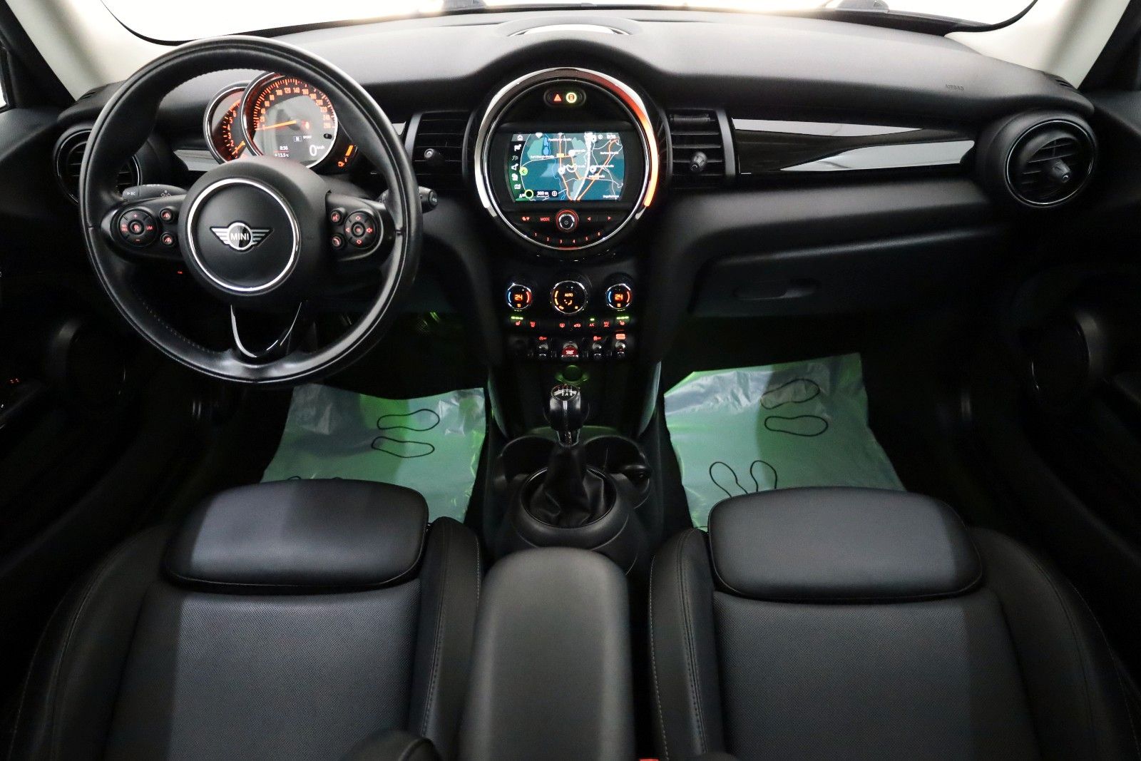Fahrzeugabbildung MINI COOPER S 3-trg. Leder,Navi,LED,SH,Carplay +WR