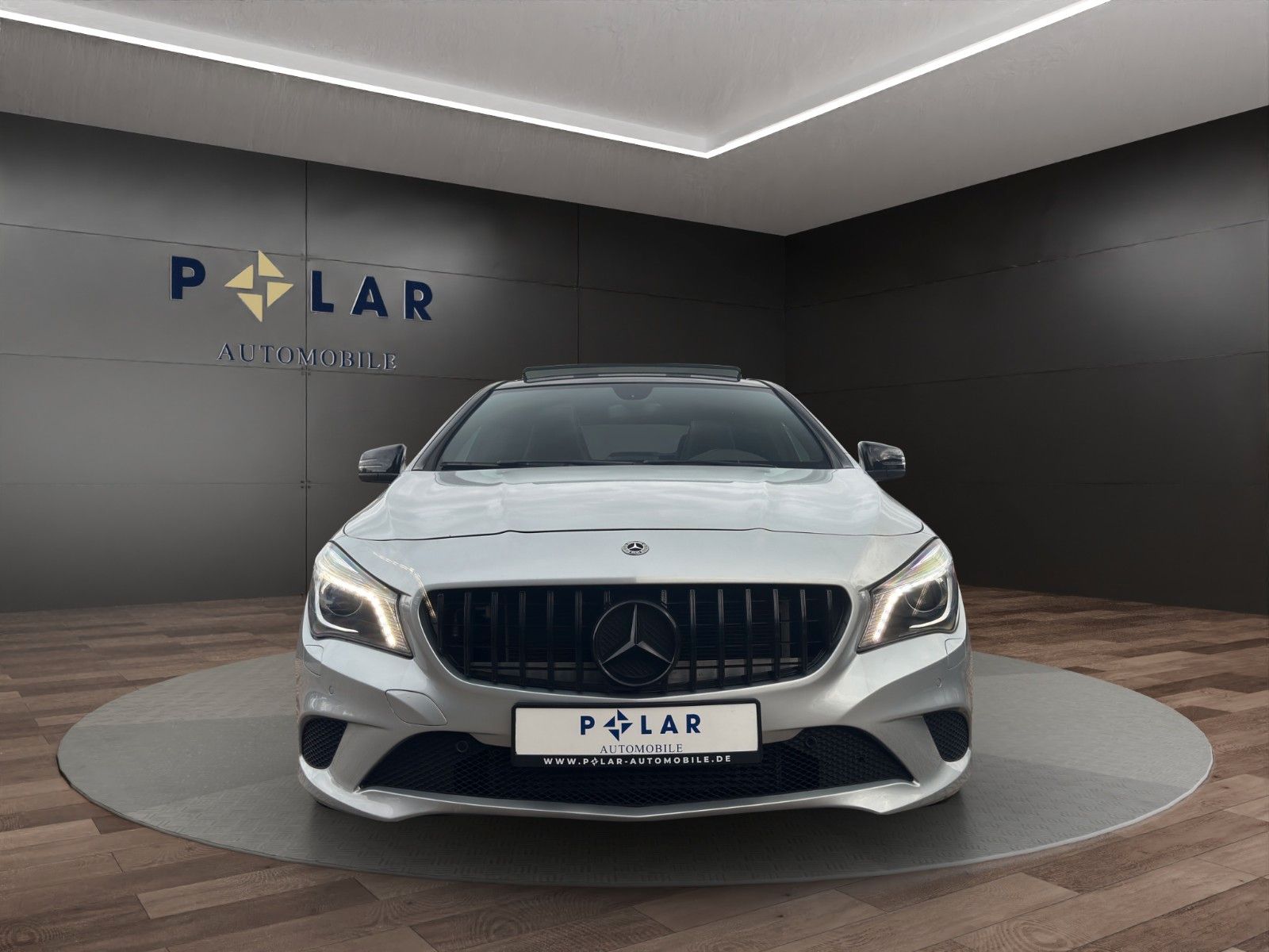 Fahrzeugabbildung Mercedes-Benz CLA 180 Pano/Automatik/Bi-Xen/Navi/Sitzheizung