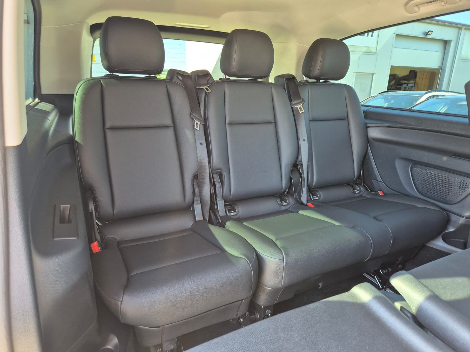 Fahrzeugabbildung Mercedes-Benz Vito 119 Tourer lang SELECT extralang LEDER*AHK