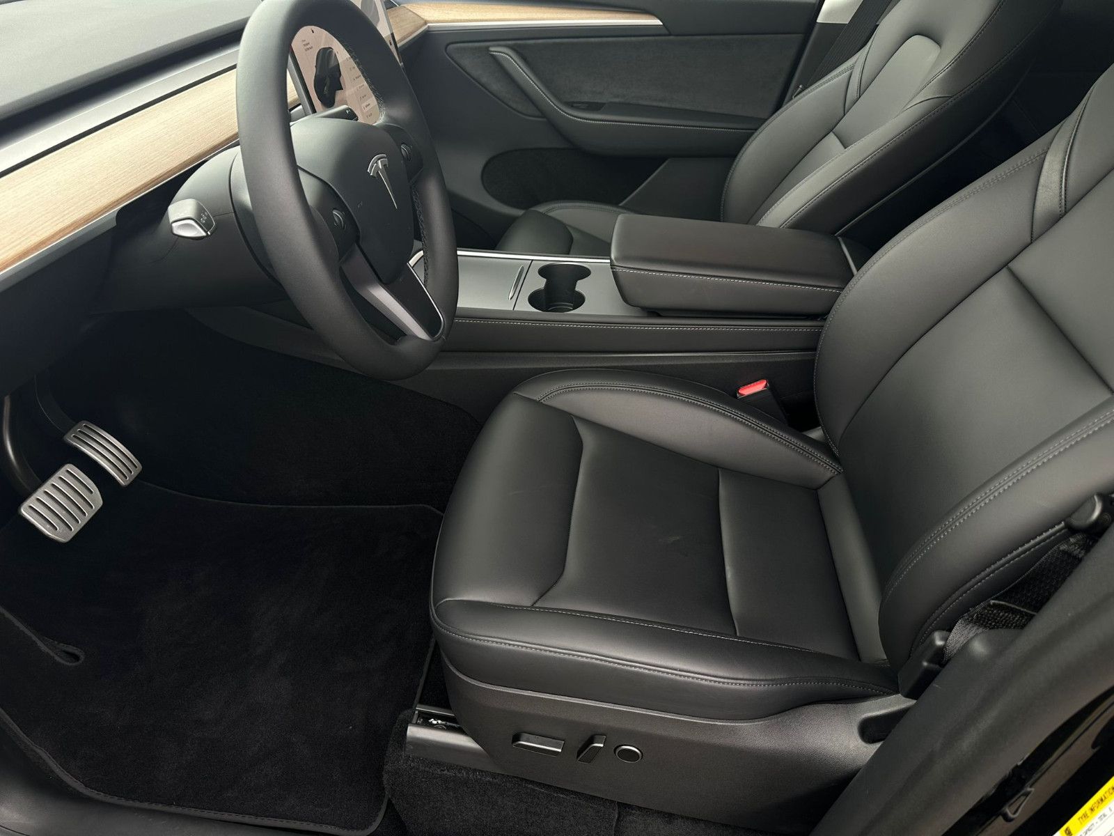 Tesla Model Y Performance Matrix AHK foto 10