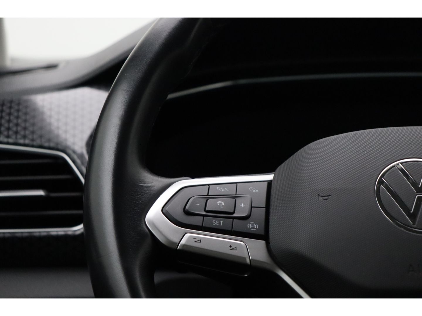 Fahrzeugabbildung Volkswagen T-Cross Style ACC LED NAVI Kamera