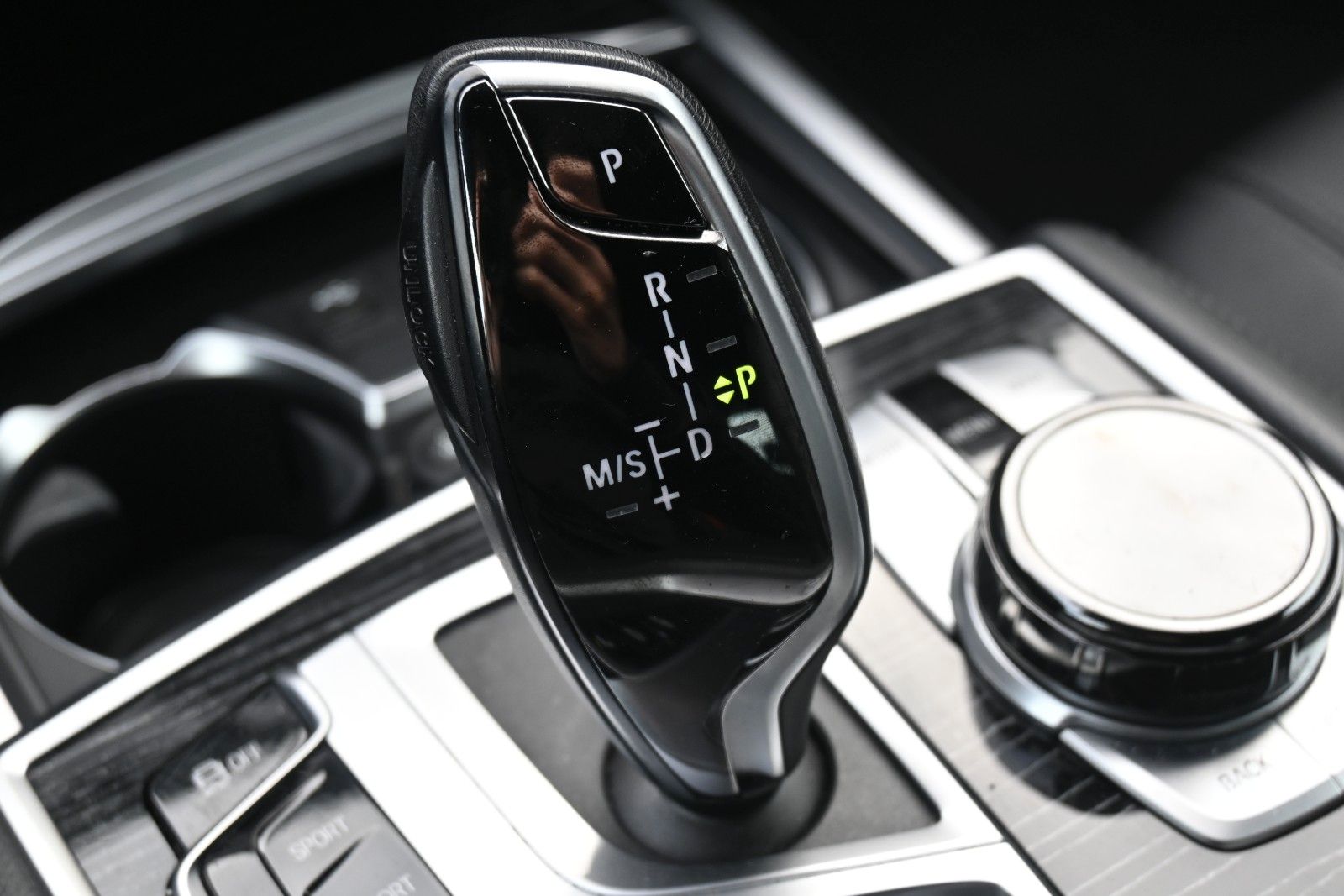Fahrzeugabbildung BMW 740 d xDrive *STHZ*GD*Soft-C*Mietkauf o.Schufa