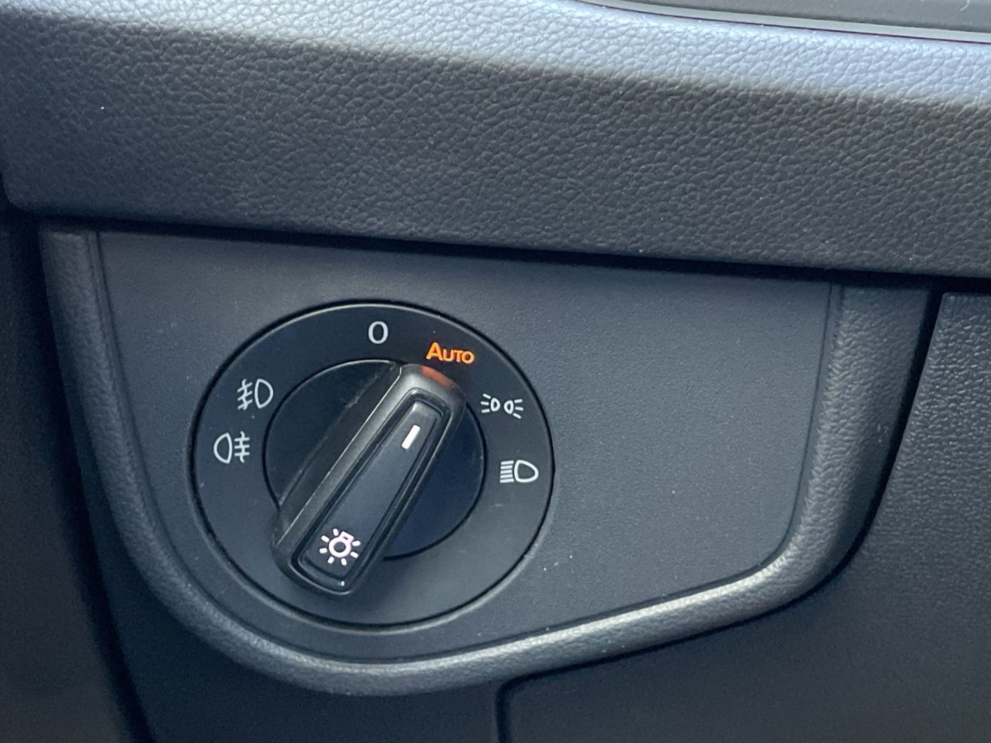Polo 1.0 TSI DSG R-Line Kamera/ACC/Navi/IQ.Light