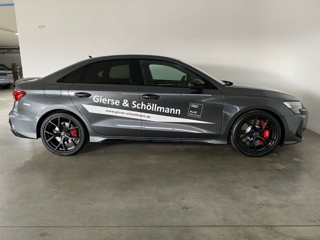 RS3 Limousine 2.5 TFSI quattro S tronic PANO+SON