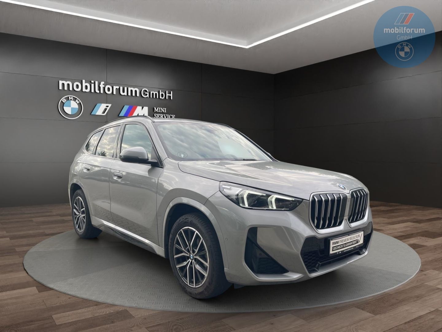 BMW X1 sDrive18i M-SportAHK Panorama Rückfahrkam foto 16