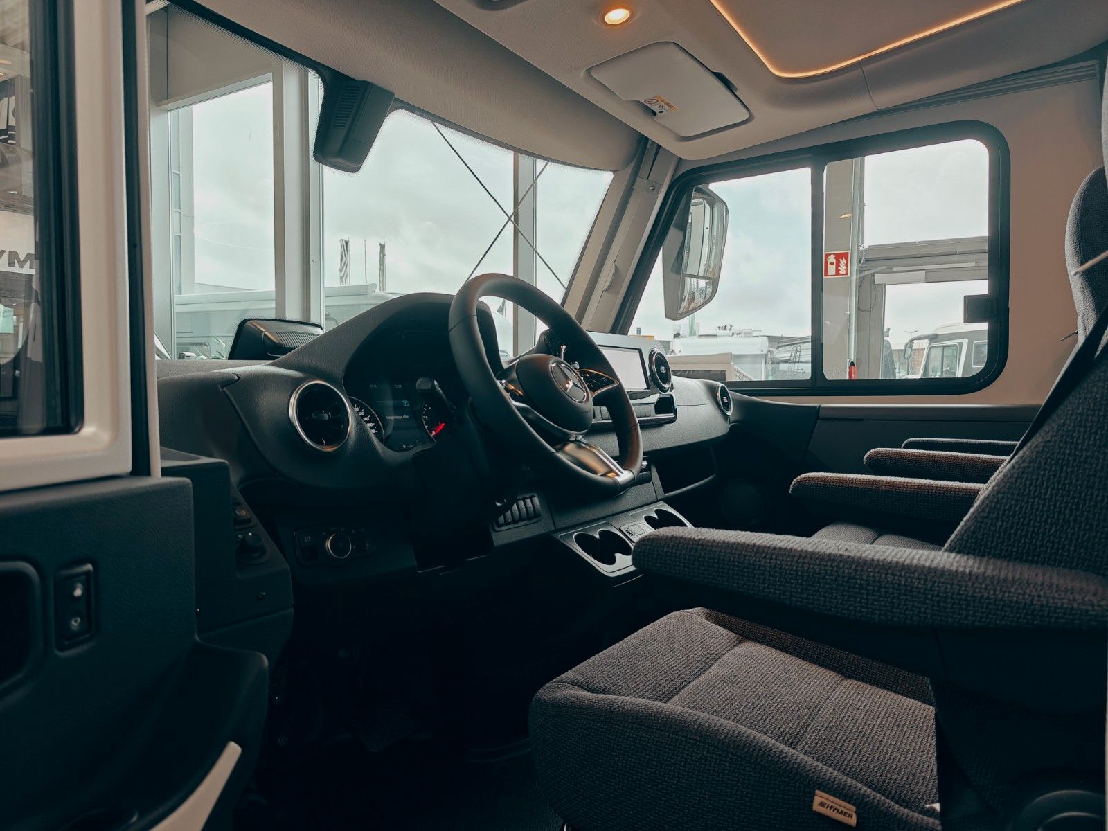 Fahrzeugabbildung HYMER / ERIBA / HYMERCAR B-KLASSE MC I 600 PREMIUM 2026